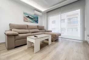 Flat with terrace & fast internet - Image 3