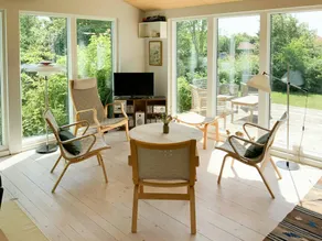 Children-friendly house with garden, terrace & barbeque | Water view | Close to the beach - Image 5