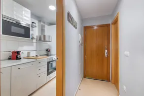 Holiday apartment with pool - Image 5
