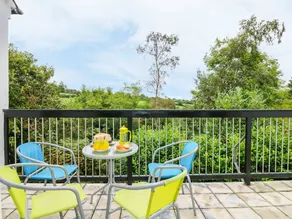 Cottage with pool & garden - Image 2