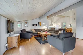 Fully equipped holiday home with hot tub, terrace & sauna | Dogs allowed - Image 4