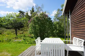 Holiday home with garden - Image 4