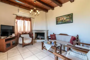Fully equipped lovely villa with barbecue, terrace & private pool - Image 3