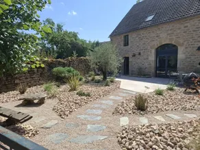 Maison confortable à Thégra avec grand jardin, idéale pour familles. - Image 3