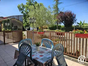 Gite with terrace & garden - Image 3