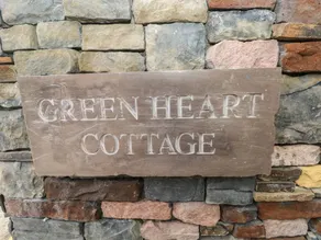 Cottage with garden & hot tub - Image 4