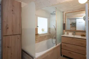 Holiday home with terrace - Image 5