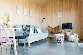 Rural cabin with sea views, perfect for relaxing in nature - Image 3