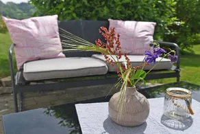 Holiday home with garden & terrace - Image 2
