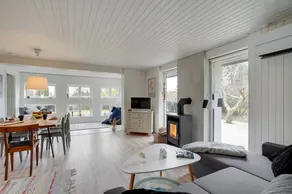 Holiday home with garden, terrace & hot tub - Image 5