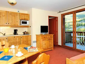 Studio with heated pool - Image 2