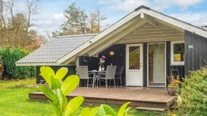 Holiday home with terrace & BBQ - Image 2