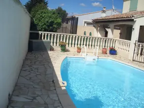 Merveilleuse villa entièrement équipée avec barbecue, jardin et terrasse | Vue piscine - Image 2