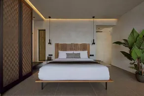 Villa with terrace - Image 3