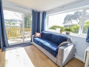Cottage with garden - Image 4