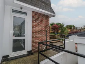 Family-friendly cottage with garden | Beach view - Image 3