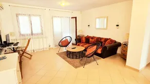 Flat with pool, barbecue & terrace - Image 4