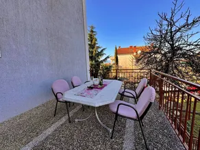 Fully equipped nice flat with terrace & garden | Garden view | Next to the beach | Dogs allowed - Image 5
