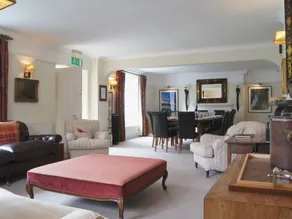 Cottage with garden - Image 3