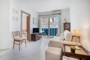 Holiday apartment with garden & terrace | City view - Image 4