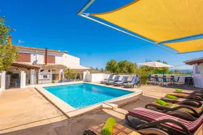 Child-friendly spacious villa with private pool, garden & terrace - Image 4