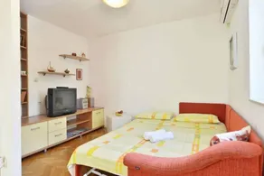 Fully equipped pleasant flat | Close to the beach - Image 4