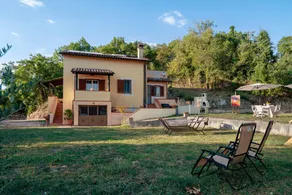 Maison de vacances avec barbecue, piscine et jardin | Vue montagne | Adaptée au travail à distance - Image 2