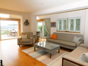 Children-friendly cottage with garden - Image 5