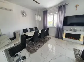 Voll ausgestattete Ferienwohnung mit Terrasse - Image 5