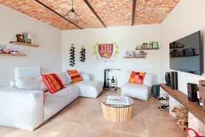 Grande appartamento accogliente e familiare con giardino | Vista sulla piscina - Image 2
