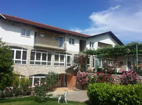 House with 1 room for 3 persons - Image 2
