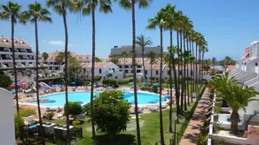 Child-friendly flat with barbeque, terrace & heated pool | Mountain view | Next to the beach | Suitable for remote work | Dogs allowed - Image 4