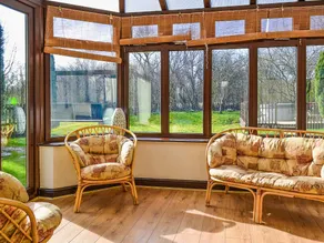 Cottage with garden & jacuzzi | River view - Image 5