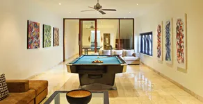 Children-friendly villa with garden & private pool - Image 5