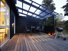 Holiday home with terrace - Image 3