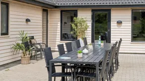 Beautiful house with pool, garden & BBQ | Pet-friendly - Image 3