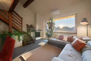 House with jacuzzi, garden & terrace | Lake view | Perfect for remote work - Image 5