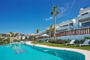 Marbella luxury house with private rooftop Jacuzzi on the Golden Mile - Image 3