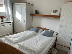 Flat with garden, pool & terrace - Image 3