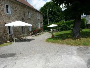 Ferienhaus mit Pool und Garten - Image 2