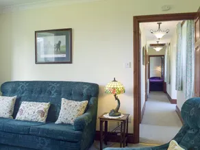 Cottage with garden - Image 4