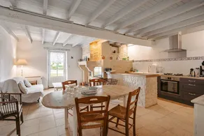 Casa con barbacoa, terraza y jardín | Vistas al jardín | Adaptada para teletrabajar - Image 3
