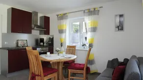Apartment with pool, terrace & barbecue - Image 2