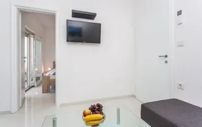 Flat with BBQ - Image 3