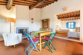 Holiday apartment with garden, barbecue & terrace - Image 5