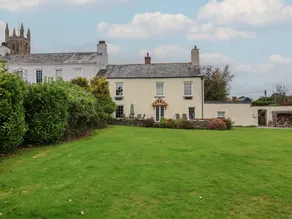 Cottage with jacuzzi, pool & barbecue - Image 2