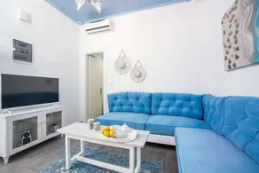 House with pool, BBQ & terrace - Image 5