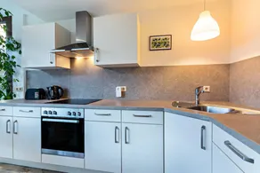 Flat with garden & terrace | Garden view - Image 3