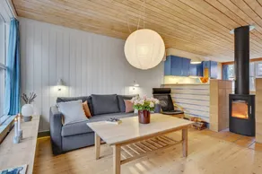 Family-friendly holiday home with terrace | Next to the beach - Image 4