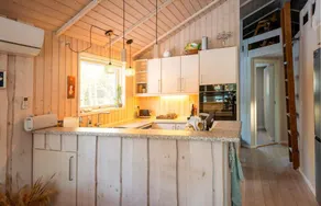 House with jacuzzi, terrace & barbeque - Image 4